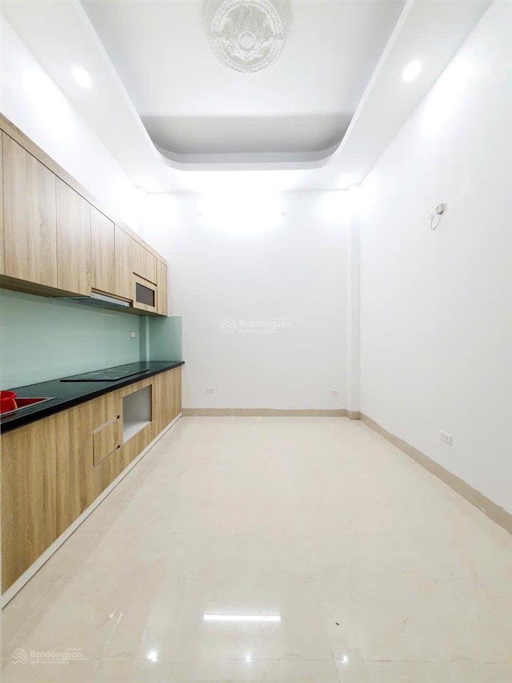 Hiếm có! nhà 5 tầng trung tâm cầu giấy ngõ rộng, dân trí cao 50m2 chỉ 11.5 tỷ đầu tư hoặc an cư