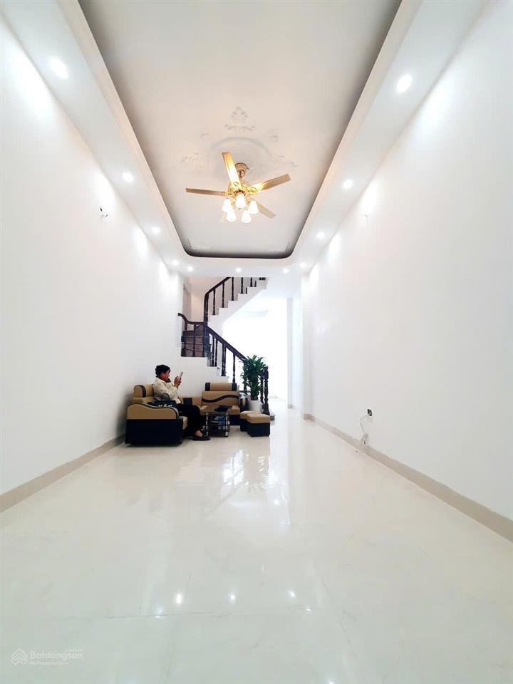 Hiếm có! nhà 5 tầng trung tâm cầu giấy ngõ rộng, dân trí cao 50m2 chỉ 11.5 tỷ đầu tư hoặc an cư