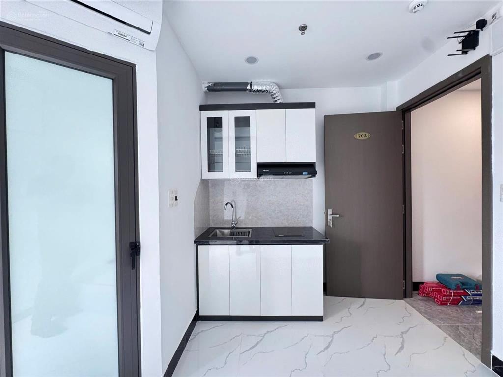 Bán căn hộ dòng tiền cho thuê. 7 tầng thang máy phố trương định. nhà mới tinh. sang tên luôn
