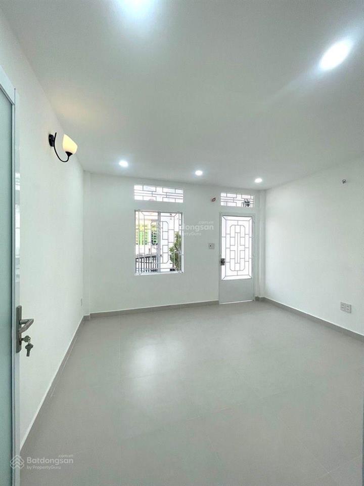 Nhà mới. nguyễn phúc chu. trường chinh. phan huy ích. sát nhà ga t3. 4x12. 2pn