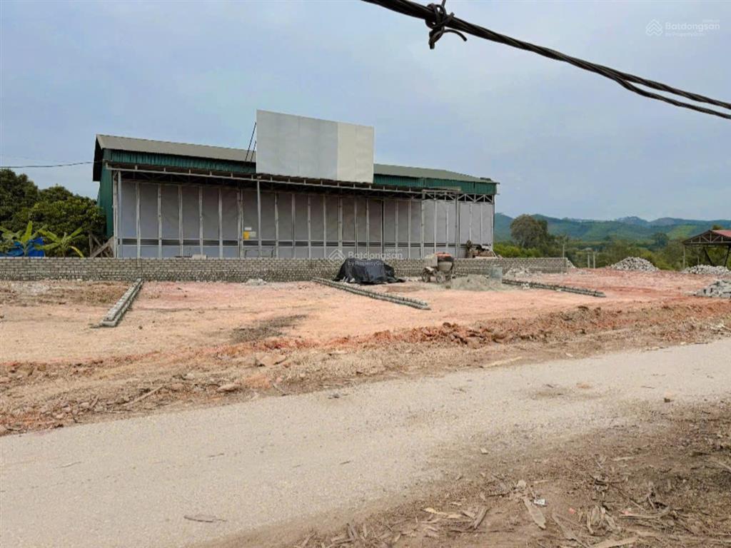 Bán lô liền kề thôn chí mìu  hương sơn  (nay thuộc thôn việt hương  phường kép  bắc ninh)