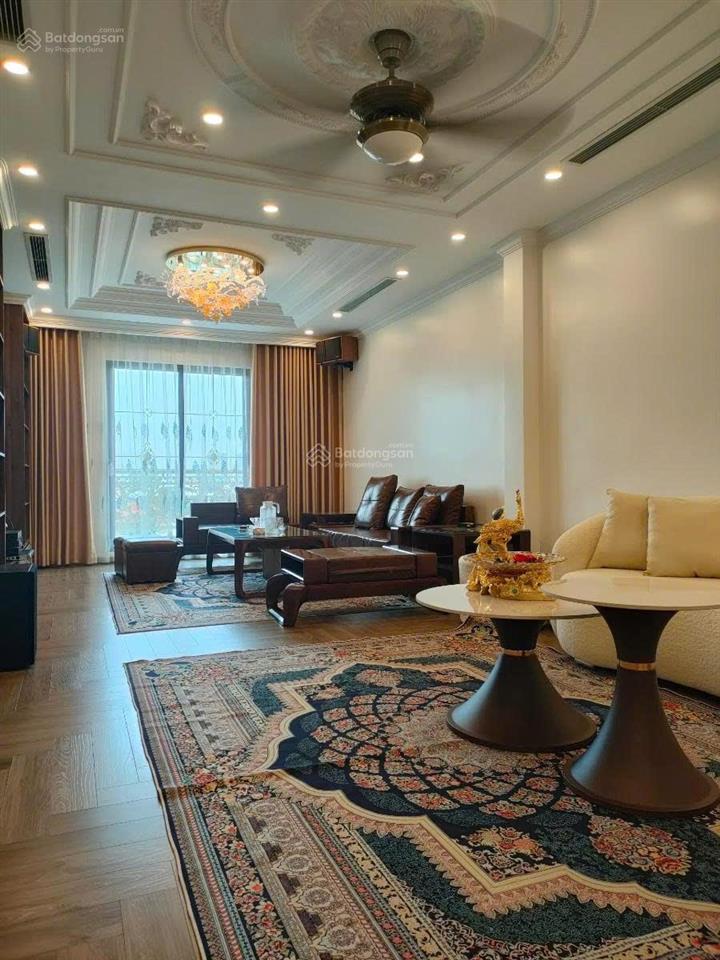 Bán nhà mặt phố ngọc lâm, 120m2, 5 tầng, 2 mặt tiền, kinh doanh, 34,8 tỷ.  0911 776 ***