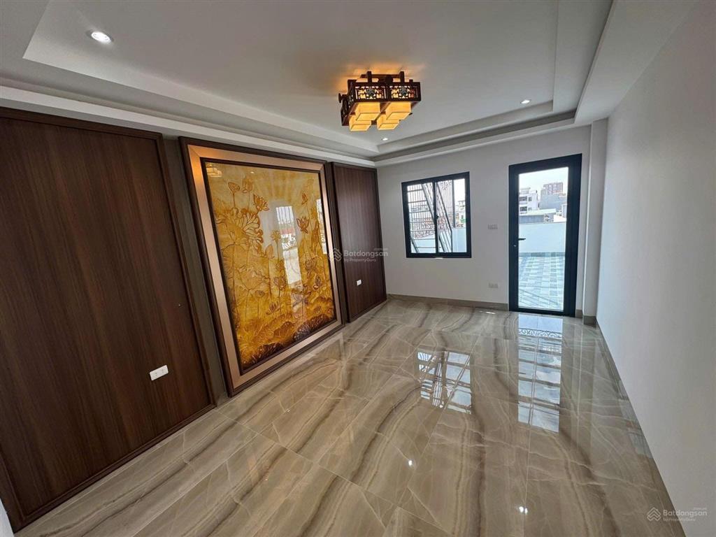 Hạ sốc 2 tỷ, bán nhanh toà 7 tầng khu 918 phúc đồng, phân lô, ô tô tránh, kinh doanh, 18 tỷ