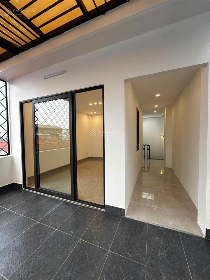 Bán nhà 7 tầng phố nguyễn sơn, 80m2. ngõ ô tô thông, thang máy, full nội thất, nhỉnh 20 tỷ