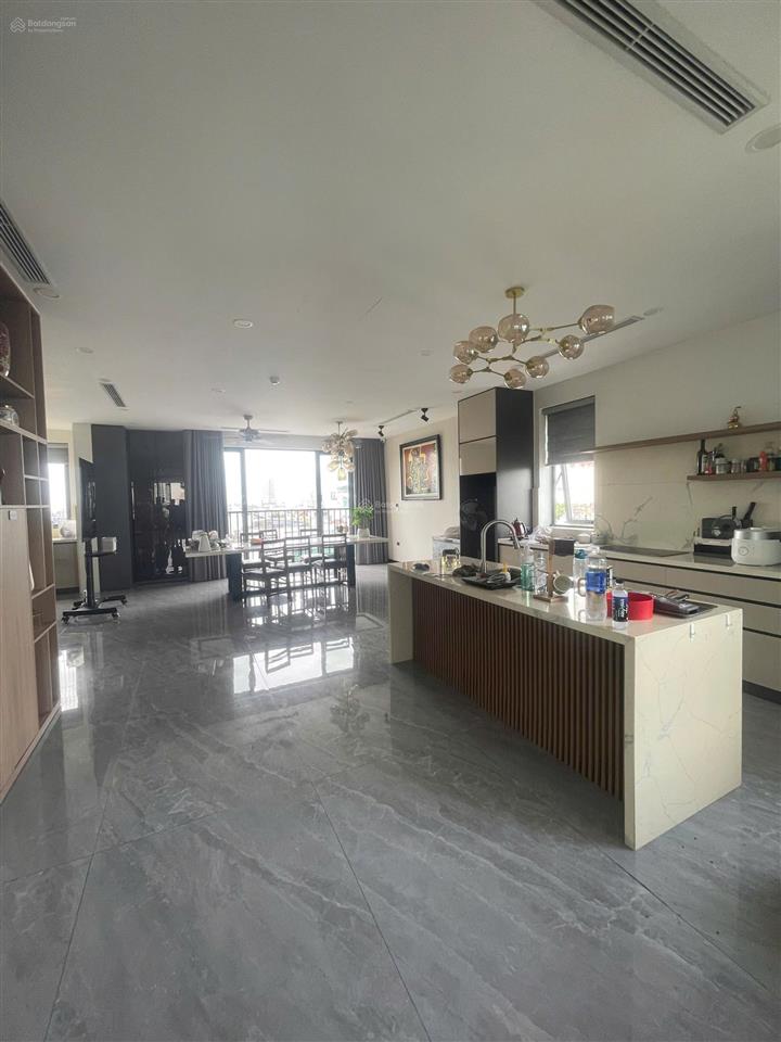 Siêu phẩm 10 tầng mặt phố tây hồ, 245m2, 3 mặt thoáng, dòng tiền hơn 2 tỷ/năm, nội thất đẳng cấp