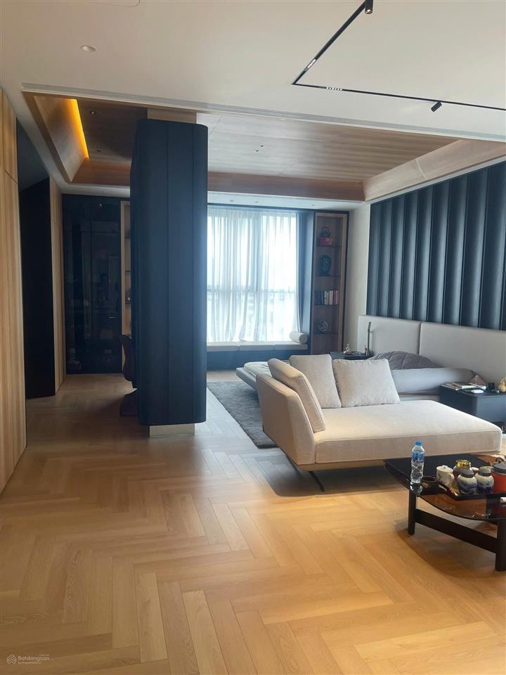 Mặt phố ái mộ, bồ đề, 6 tầng, 100m2, mặt tiền khủng 8m, dòng tiền 90 triệu/tháng, 48,8 tỷ