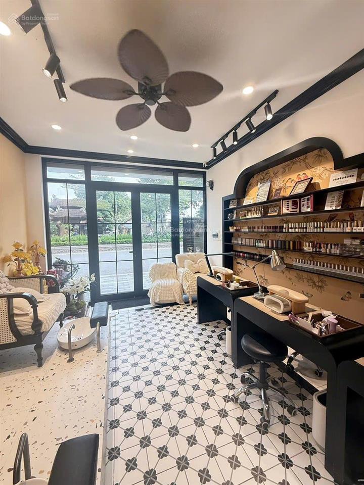Mặt phố nguyễn văn cừ, 200m2, mặt tiền hơn 8m, xây tòa 9 tầng, vỉa hè rộng, nhỉnh 90 tỷ