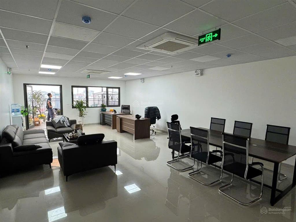Mặt phố nguyễn văn cừ, 200m2, mặt tiền hơn 8m, xây tòa 9 tầng, vỉa hè rộng, nhỉnh 90 tỷ