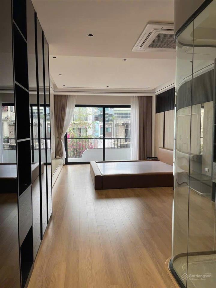 Bán tòa 9 tầng khu phân lô vip liễu giai, 110m2, dòng tiền 200 triệu/tháng, ô tô thông, 68 tỷ