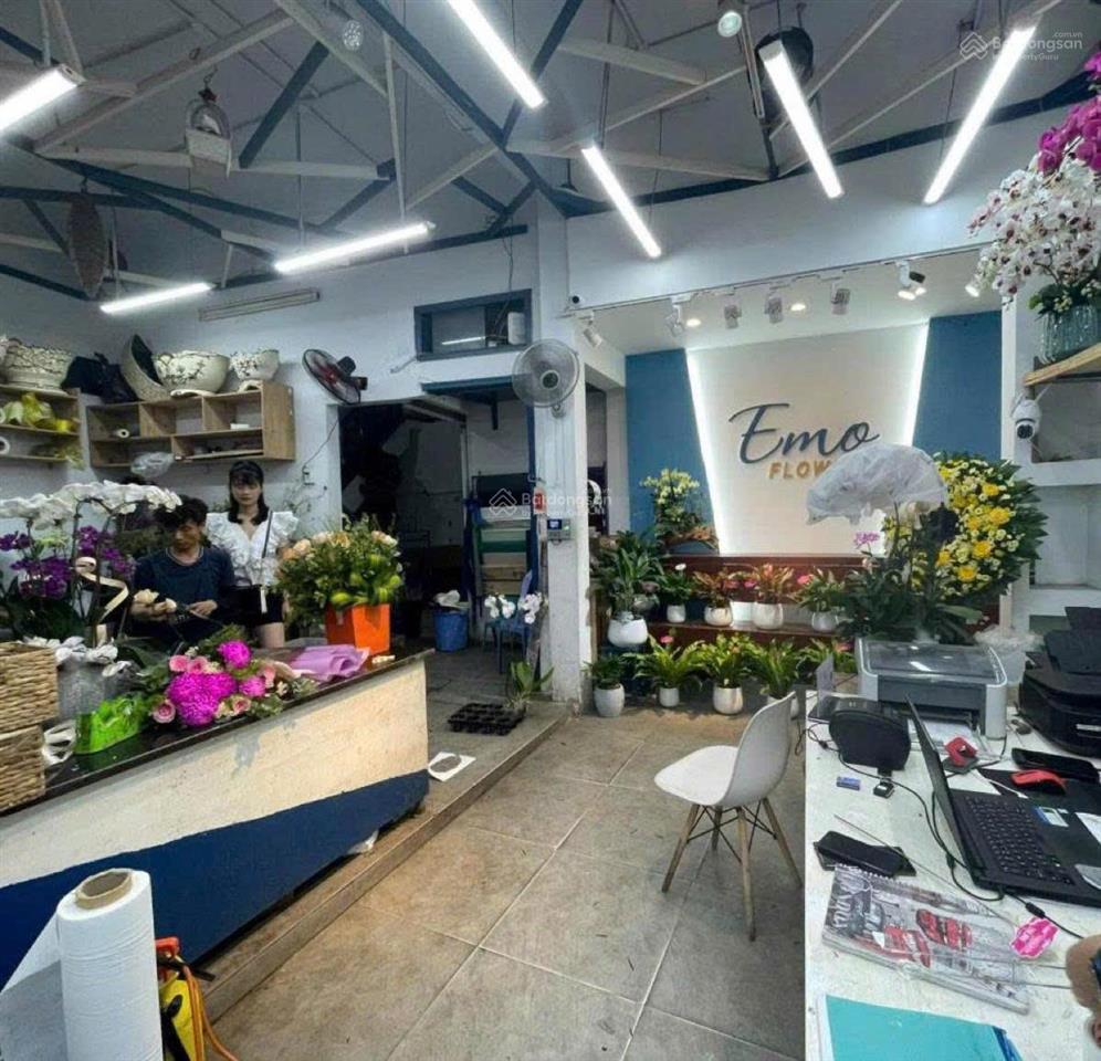 Nhà mặt phố ái mộ, long biên, 69m2, lô góc, vỉa hè, kinh doanh, 26,9 tỷ.  0911 776 ***