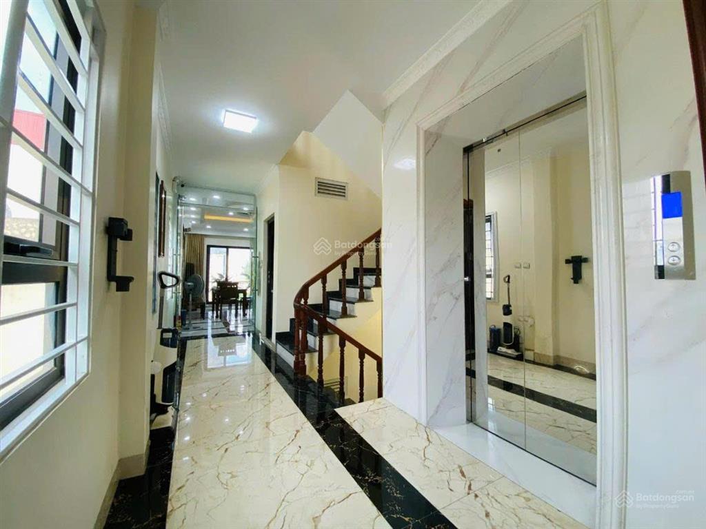Mặt hồ bồ đề, 92m2, 7 tầng thang máy, kinh doanh, văn phòng, gara, 27,8 tỷ