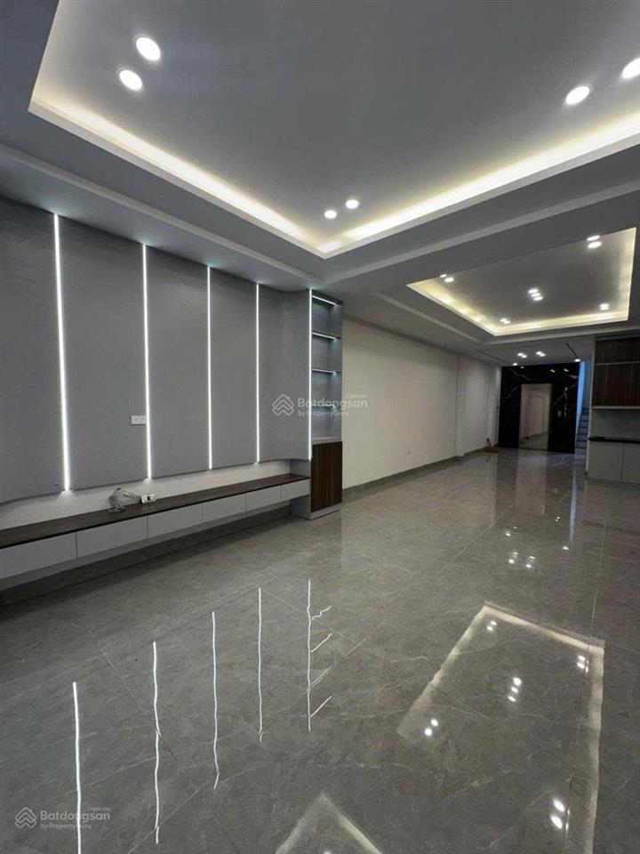 Nhỉnh 19 tỷ nhà mặt phố đống đa, 35m2, 6 tầng, 2 mặt tiền, kinh doanh, rất hiếm