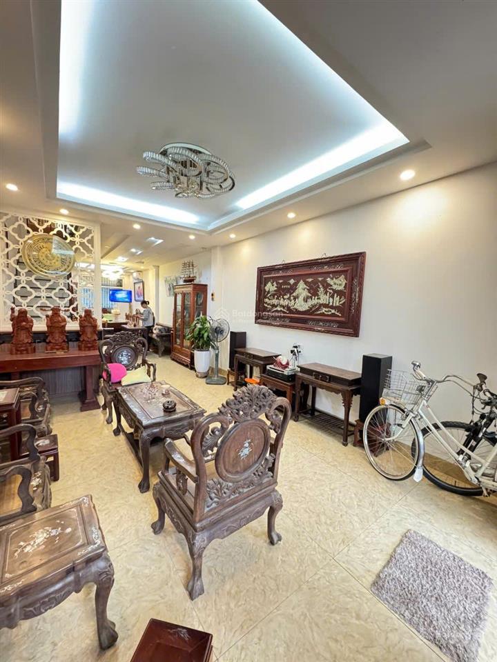 Mặt phố ái mộ, bồ đề, 132m2, lô góc, mặt tiền gần 7m, xây tòa 9 tầng, nhỉnh 44 tỷ.  0911 776 ***