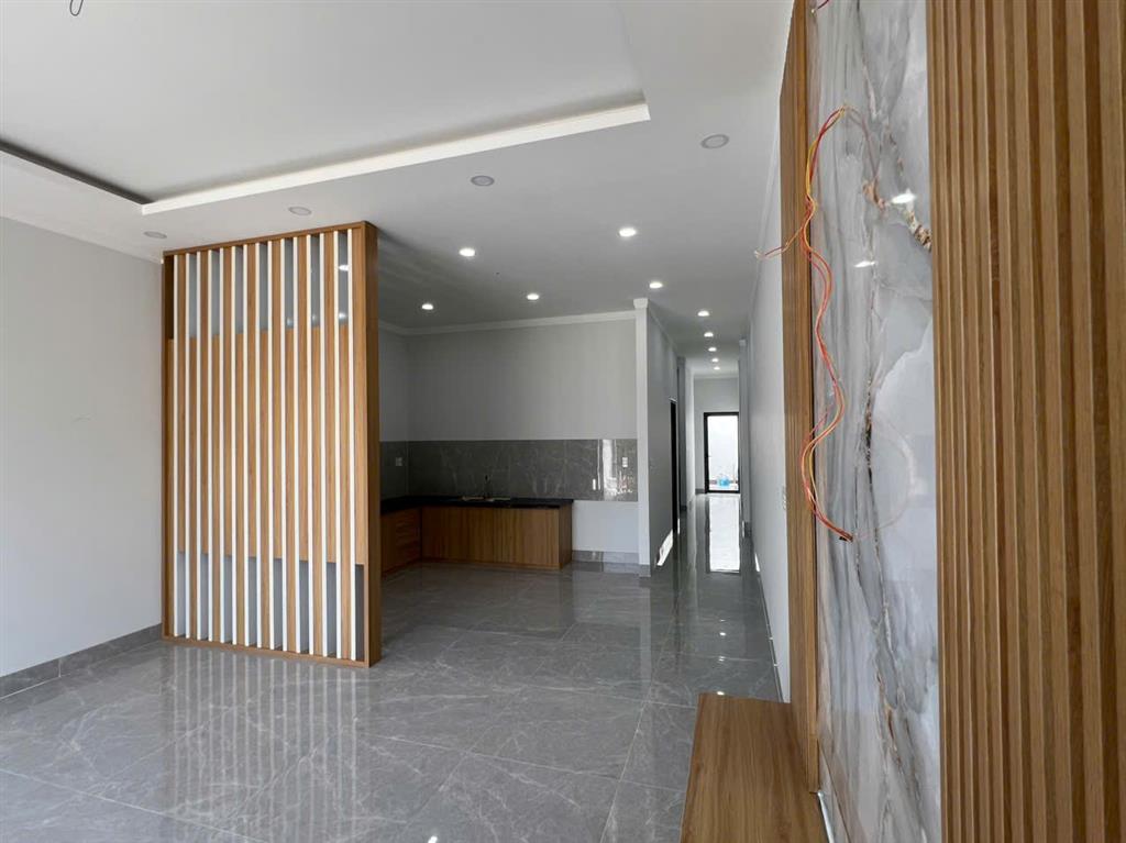 NHÀ PHỐ NGAY TRUNG TÂM SIÊU ĐẸP - Chỉ 1 TỶ 400 TRIỆU