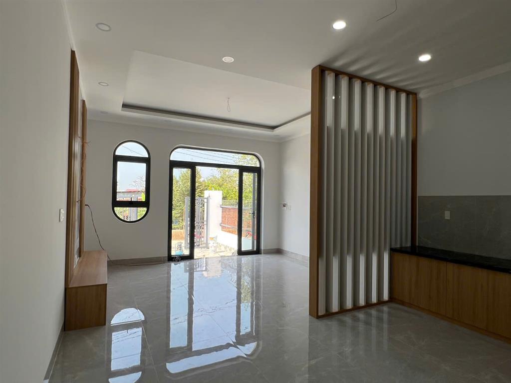 NHÀ PHỐ NGAY TRUNG TÂM SIÊU ĐẸP - Chỉ 1 TỶ 400 TRIỆU