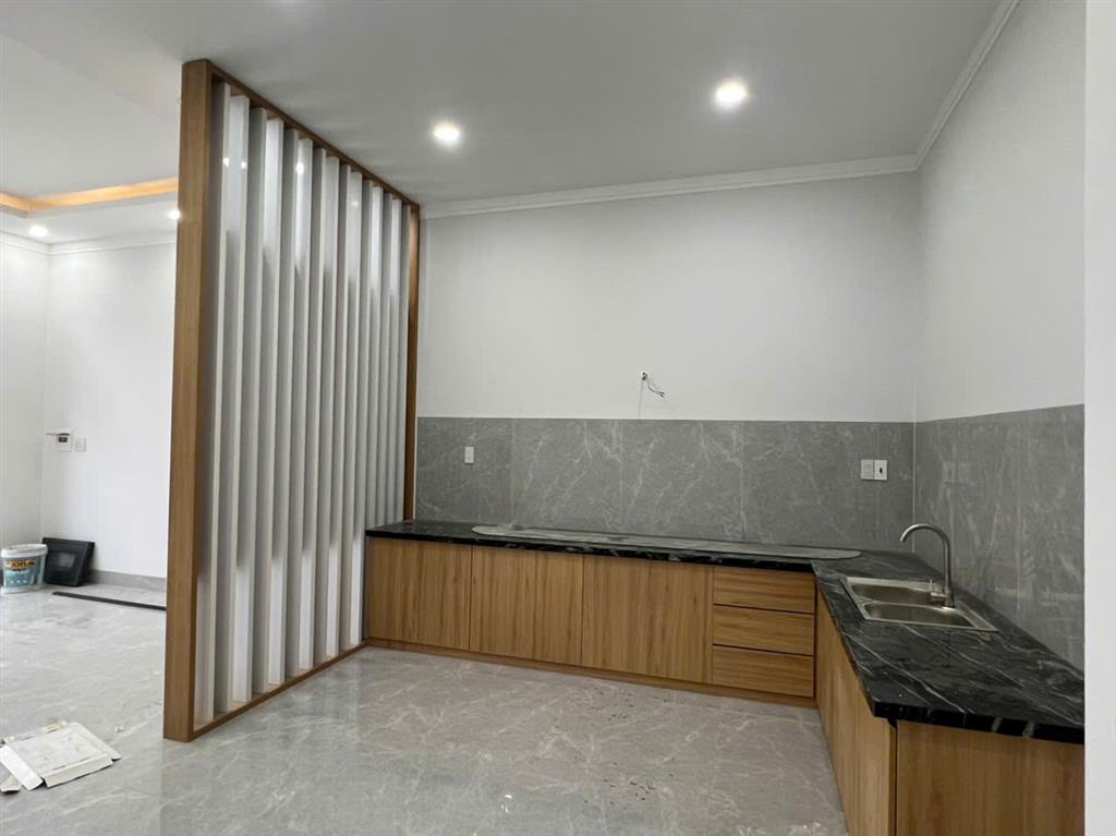 NHÀ PHỐ NGAY TRUNG TÂM SIÊU ĐẸP - Chỉ 1 TỶ 400 TRIỆU