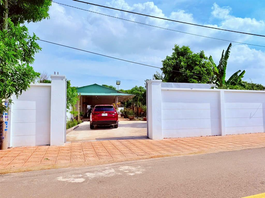 *** SIÊU PHẨM NHÀ VƯỜN MẶT TIỀN BÀ RỊA - XÁCH VALI VÀO Ở NGAY!