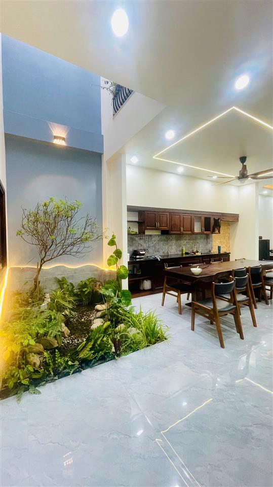 * CHÍNH CHỦ BÁN NHÀ ĐẸP 1 TRỆT 1 LẦU – SÂN THƯỢNG RỘNG RÃI – NỘI THẤT 100% GỖ THẬT *