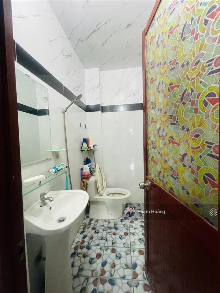 Bán nhà trệt lầu còn mới tinh vị trí sát kdc tứ hải cách cụm trường cấp 1.2.3 ntmk 500m2