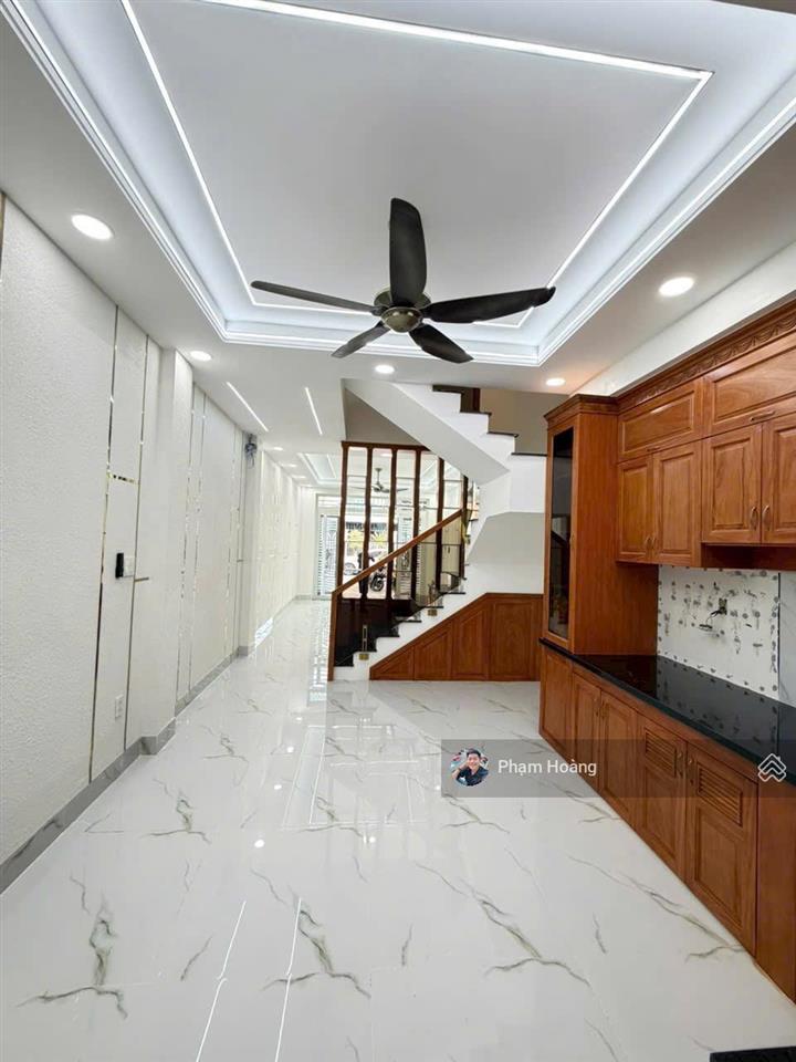 Bán nhà mặt tiền vừa ở và kinh doanh như vp spa thẩm mỹ đường oto thông dt 67,4m có hoàn công 6,9ty