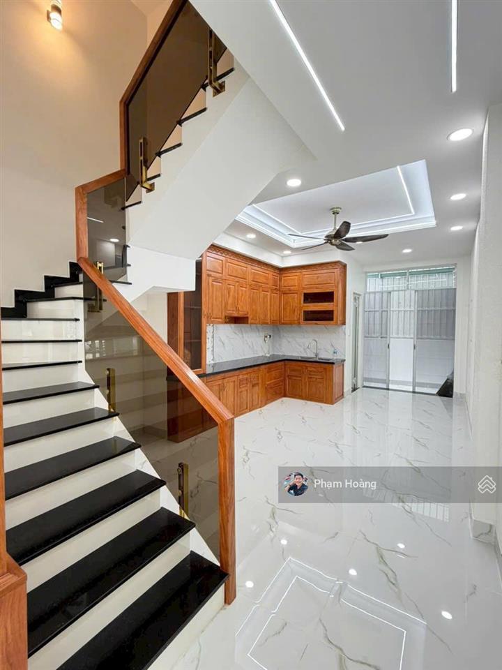 Bán nhà mặt tiền vừa ở và kinh doanh như vp spa thẩm mỹ đường oto thông dt 67,4m có hoàn công 6,9ty
