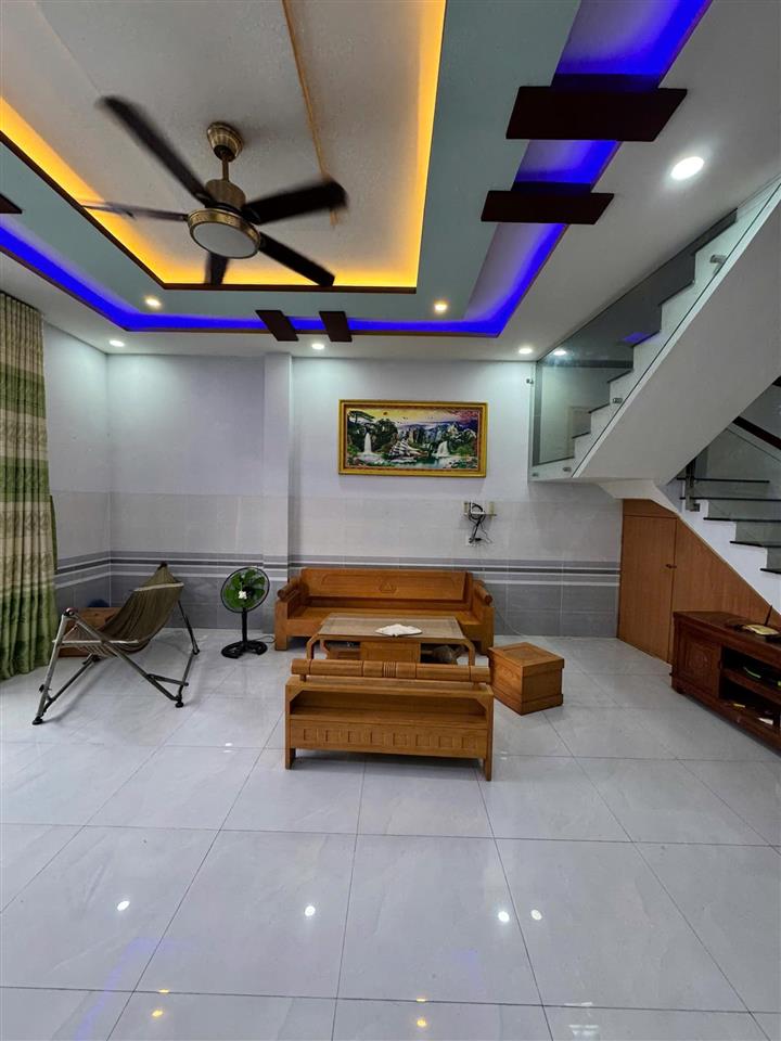 Chính chủ cần bán 1 trệt 1 lầu dt 132m2 p dĩ an, bình dương cũ, đường ô tô gần trường giá 5,2 tỷ