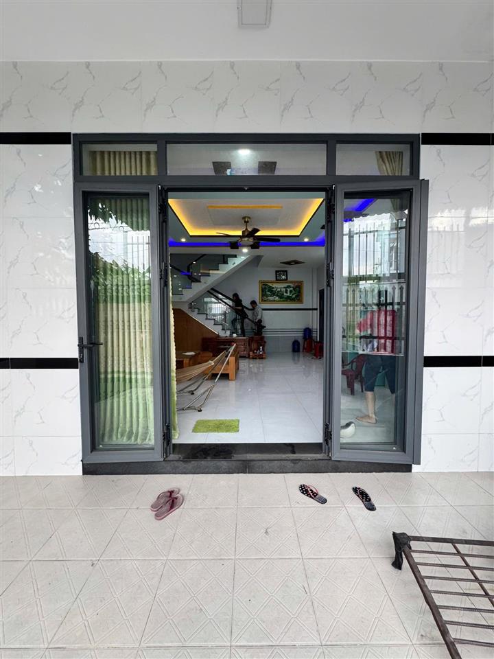 Chính chủ cần bán 1 trệt 1 lầu dt 132m2 p dĩ an, bình dương cũ, đường ô tô gần trường giá 5,2 tỷ