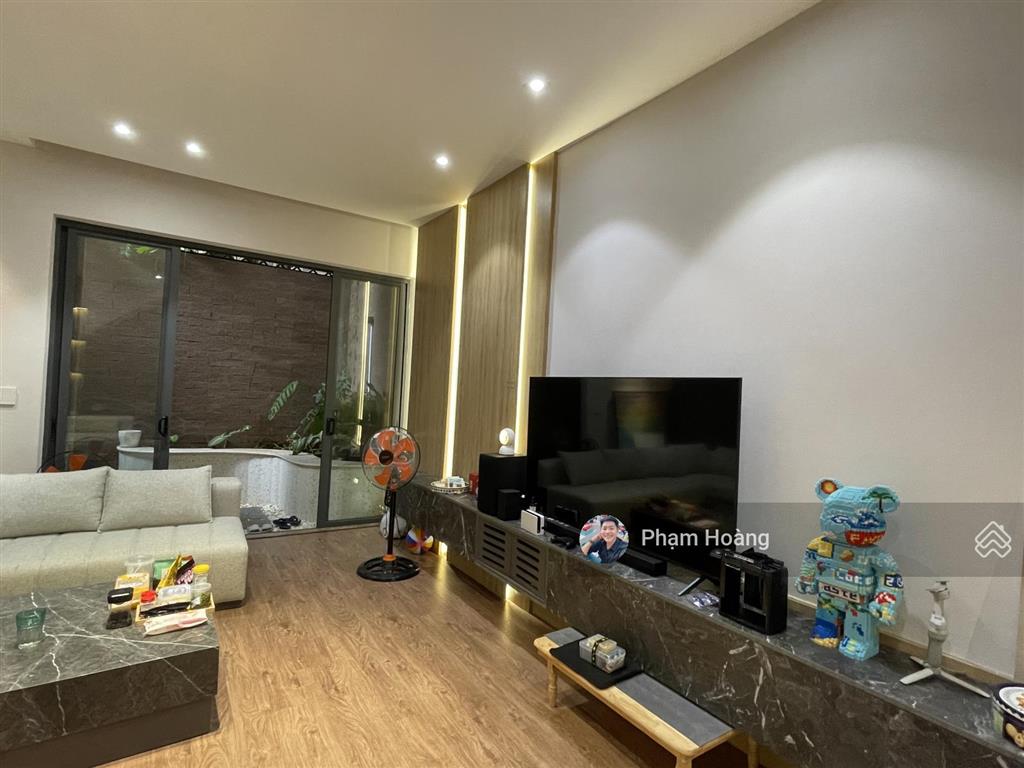 Bán nhà tthc dĩ an hcm dt 127m2 ngang 5m, có hoàn công, có thang máy 1 trệt 3 tầng 4pn chỉ 11,3 tỷ
