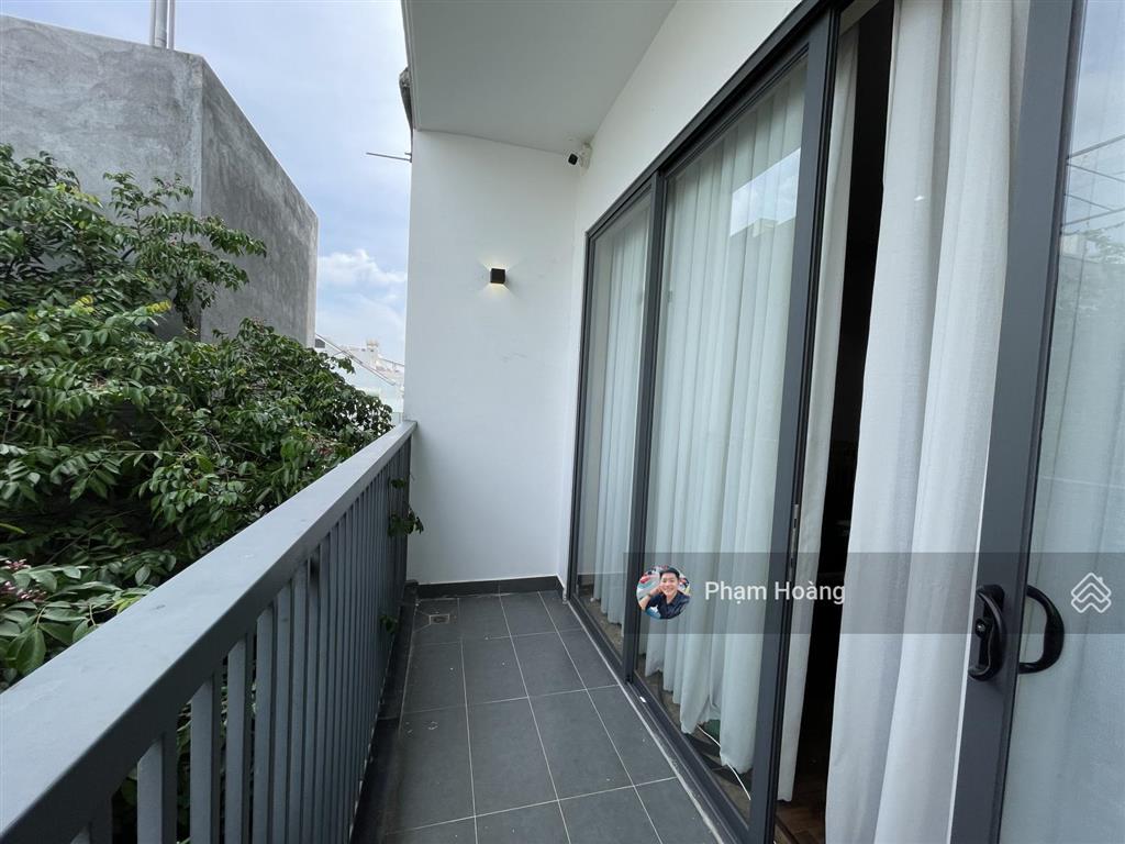 Bán nhà tthc dĩ an hcm dt 127m2 ngang 5m, có hoàn công, có thang máy 1 trệt 3 tầng 4pn chỉ 11,3 tỷ