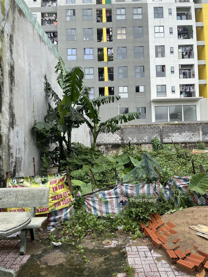 Bán lô đất đường thông kinh doanh giá 4,8 tỷ, dt 75m2 gần trường chợ tại dĩ an, bình dương