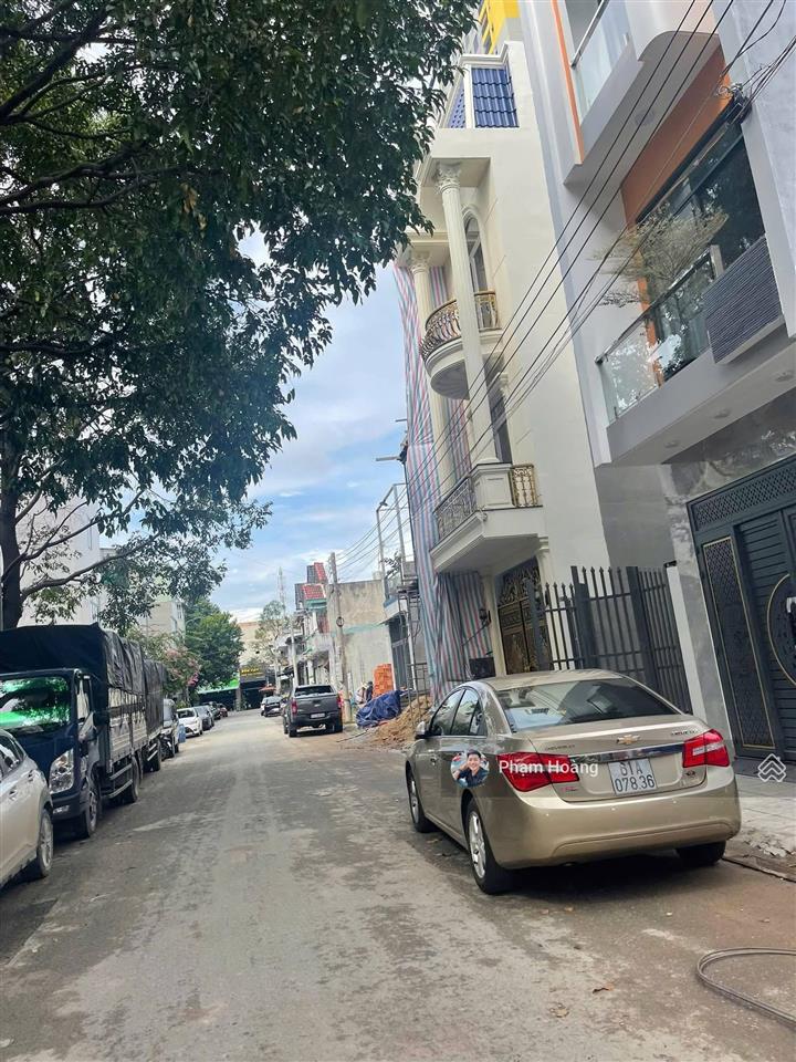 Bán lô đất đường thông kinh doanh giá 4,8 tỷ, dt 75m2 gần trường chợ tại dĩ an, bình dương