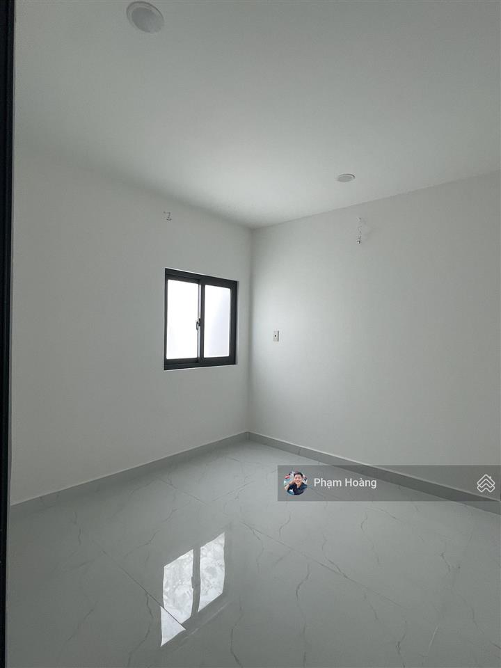 Bán nhà p đông hòa dĩ an bình dương cũ dt 70m ngang 5 có pn dưới nhà gần chợ nhà thờ xe hơi tận cửa