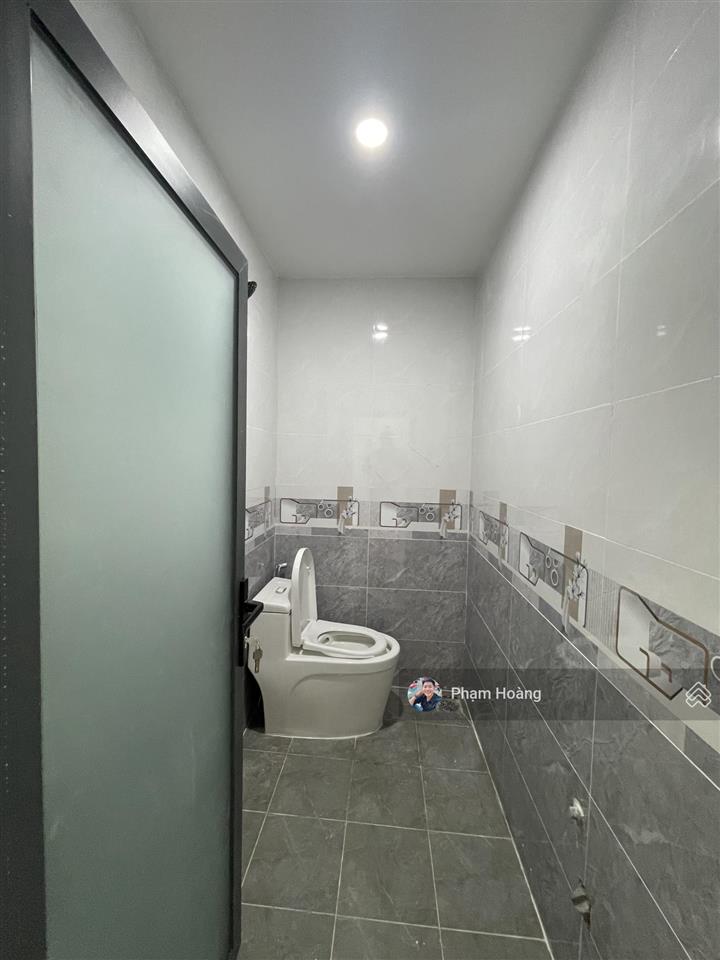 Bán nhà p đông hòa dĩ an bình dương cũ dt 70m ngang 5 có pn dưới nhà gần chợ nhà thờ xe hơi tận cửa