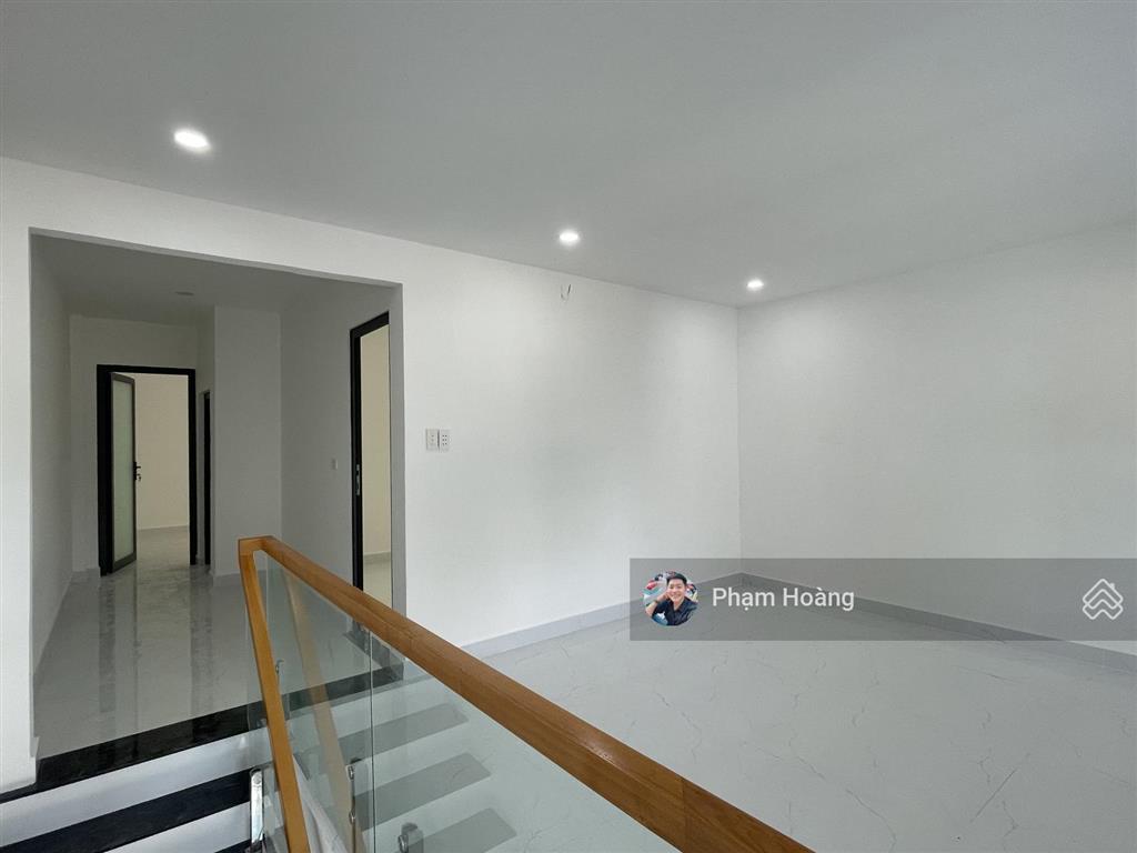Bán nhà p đông hòa dĩ an bình dương cũ dt 70m ngang 5 có pn dưới nhà gần chợ nhà thờ xe hơi tận cửa