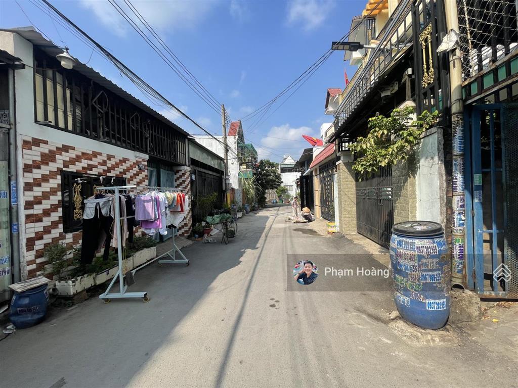 Bán nhà p đông hòa dĩ an bình dương cũ dt 70m ngang 5 có pn dưới nhà gần chợ nhà thờ xe hơi tận cửa