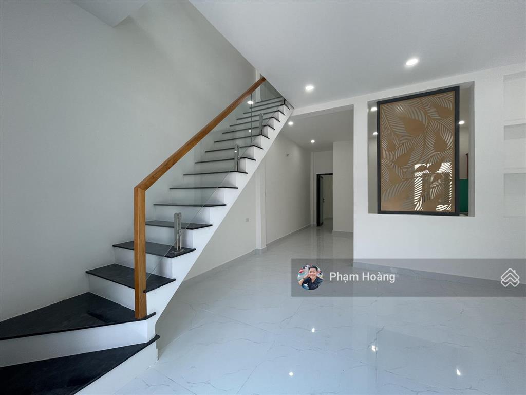 Bán nhà p đông hòa dĩ an bình dương cũ dt 70m ngang 5 có pn dưới nhà gần chợ nhà thờ xe hơi tận cửa