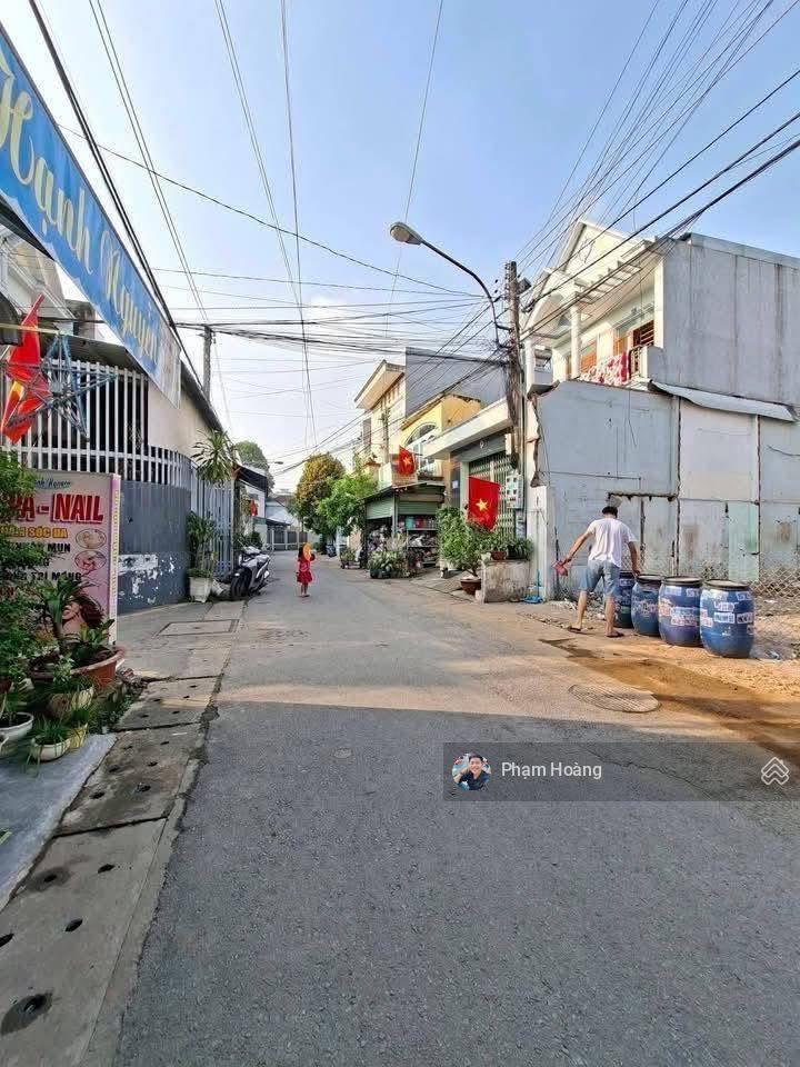 Lô đất đường ngô thì nhậm giáp trung tâm hành chính di an , thông ra nguyễn an ninh dt 95,3m 5tyx