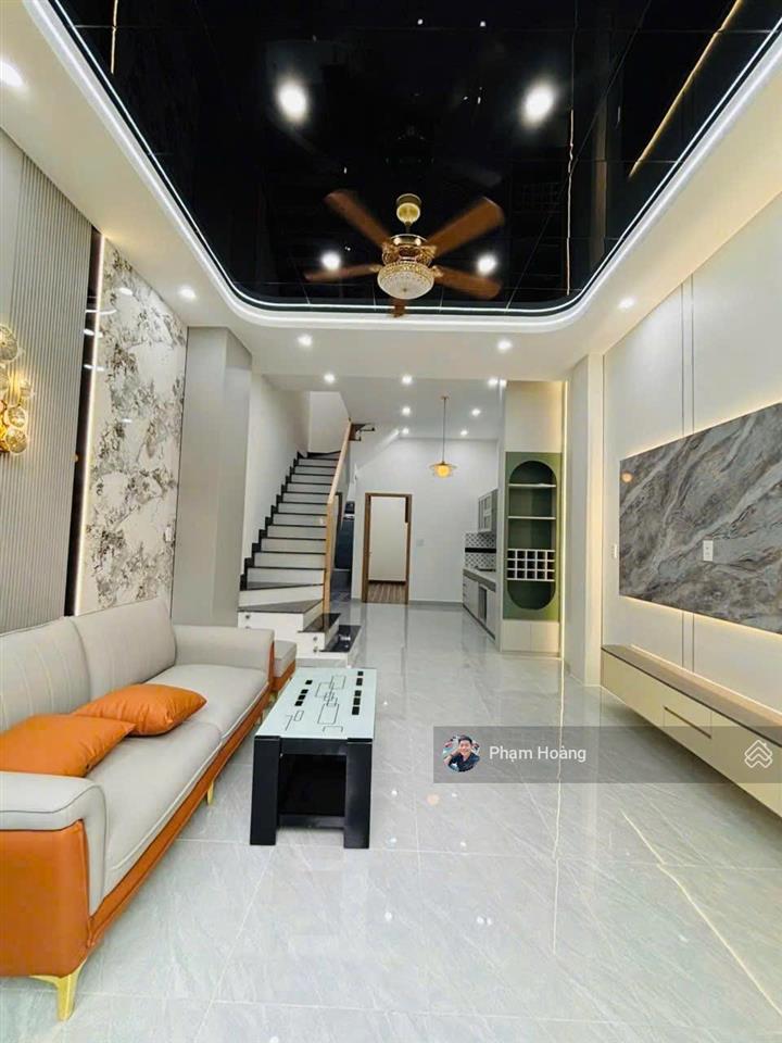 Chính chủ bán nhà mới xây ngay ngã tư chiêu liêu hai mặt tiền trước sau dt 64m gần chợ trường học