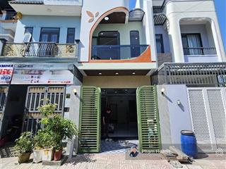 Chính chủ bán nhà mới xây ngay ngã tư chiêu liêu hai mặt tiền trước sau dt 64m gần chợ trường học