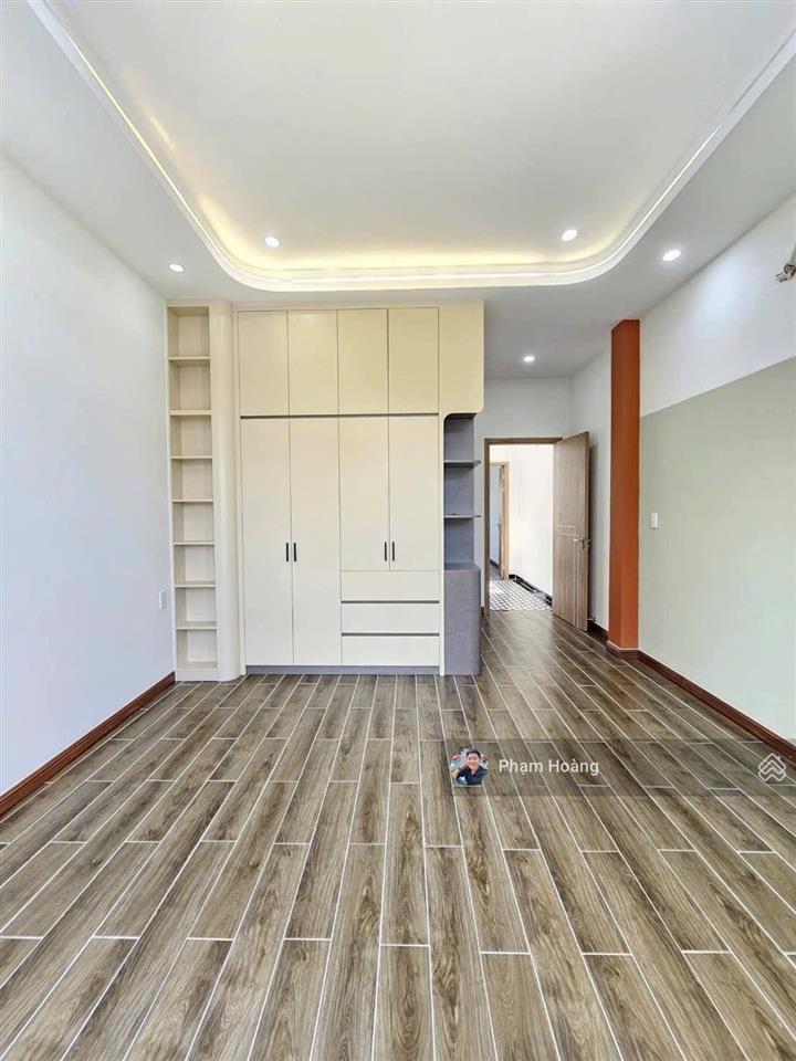 Chính chủ bán nhà mới xây ngay ngã tư chiêu liêu hai mặt tiền trước sau dt 64m gần chợ trường học