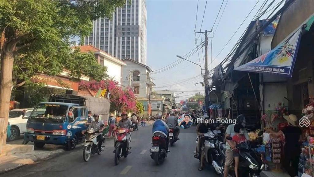 Bán gấp mặt tiền nguyễn bỉnh khiêm ngay trung tâm chợ đông hòa dt 105m giá 12,5 tỷ