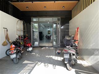 Bán nhà mặt tiền có tên đường dt 101m ngang 5 nhà trệt lầu 3pn sân oto gần chợ trường học giá 7,2ty