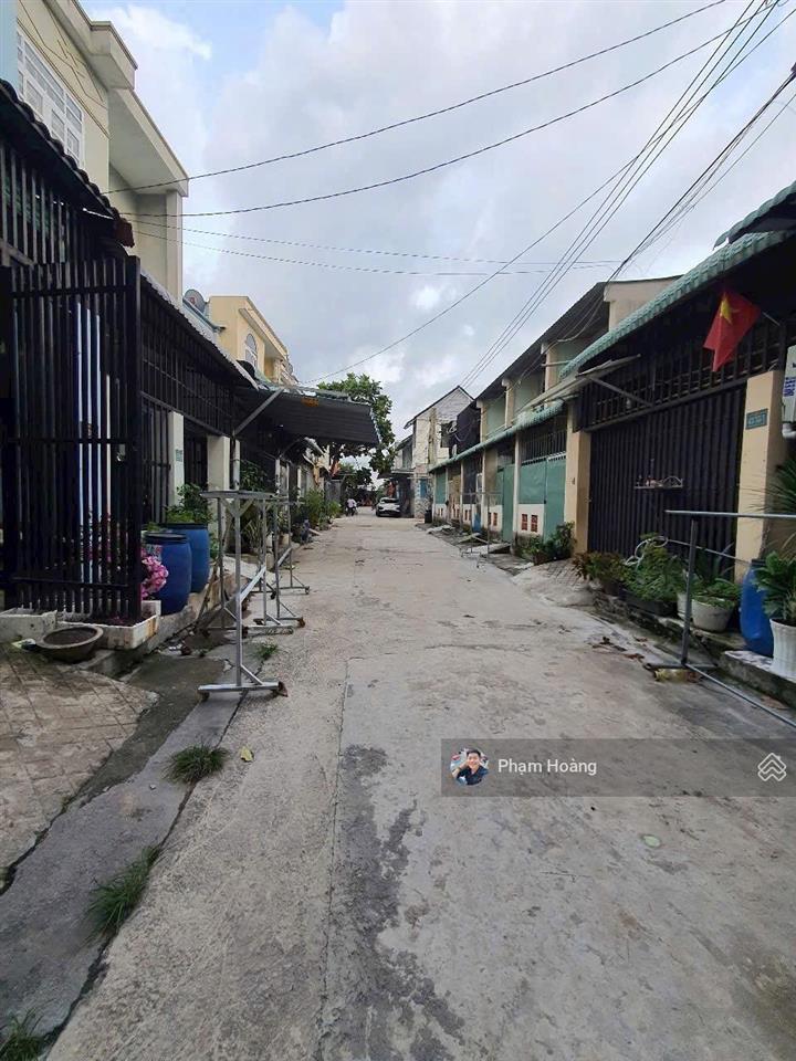 Bán nhà gần ttyt dĩ an bình dương cũ, dt 60m2, ngang 4,65m, giá bán 3 tỷ 350, có 2pn