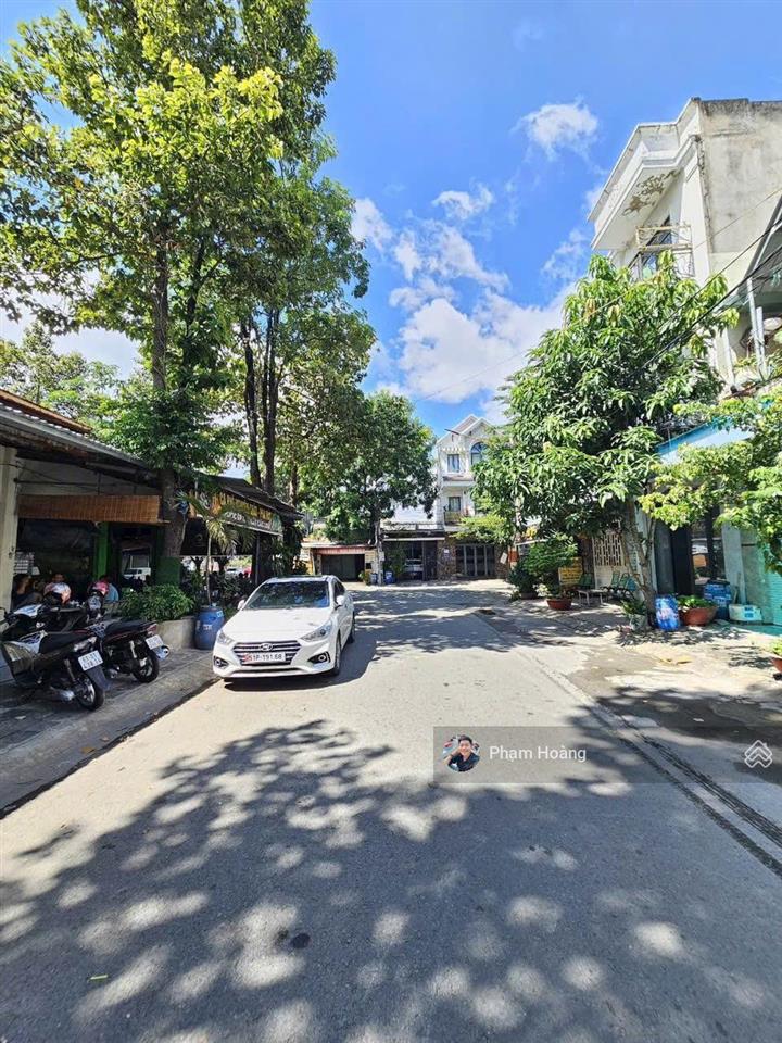 Nhà phố 3 tầng kdc sóng thần 4 phòng ngủ giá bán 5,95 tỷ, còn thương lượng có hỗ trợ ngân hàng