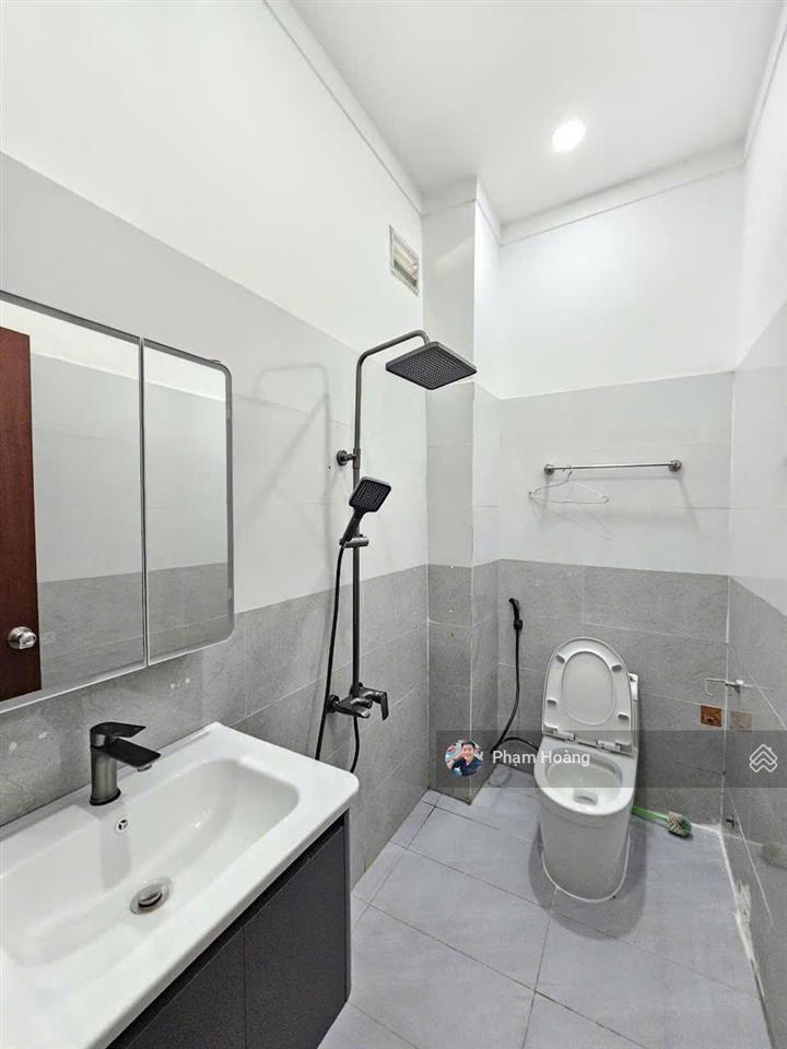 Nhà phố 3 tầng kdc sóng thần 4 phòng ngủ giá bán 5,95 tỷ, còn thương lượng có hỗ trợ ngân hàng