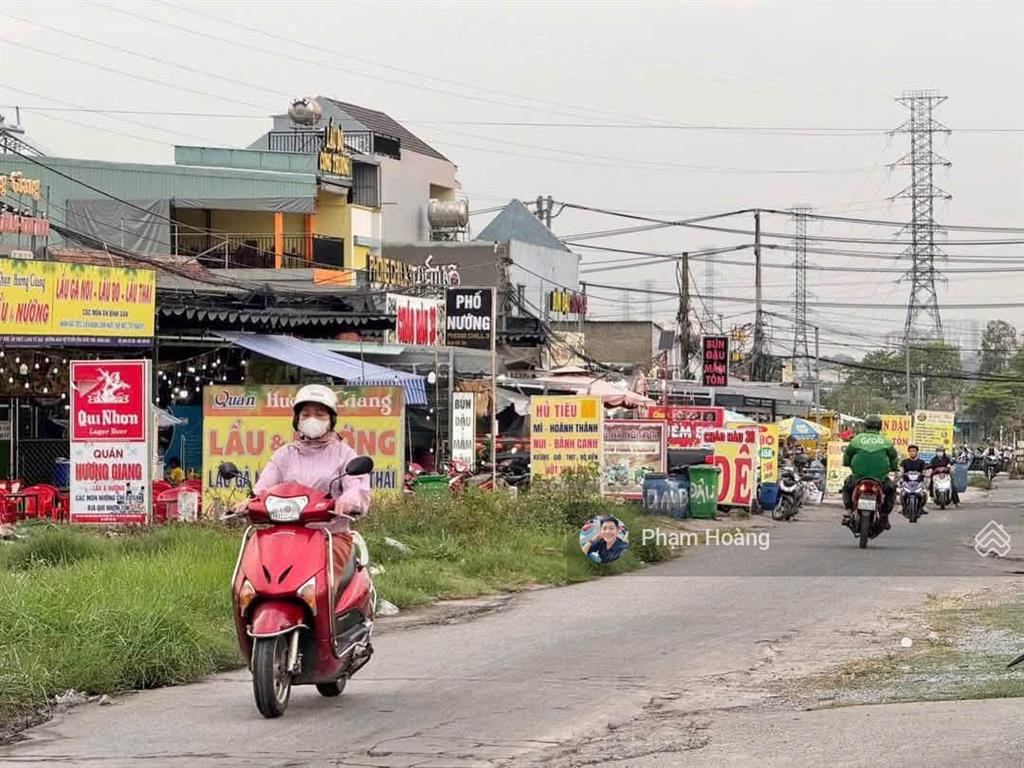 Bán nhanh mặt tiền đường ống nước khu kinh doanh ăn uống sầm uất làng đại học dt 208m chỉ 9,2 tỷ