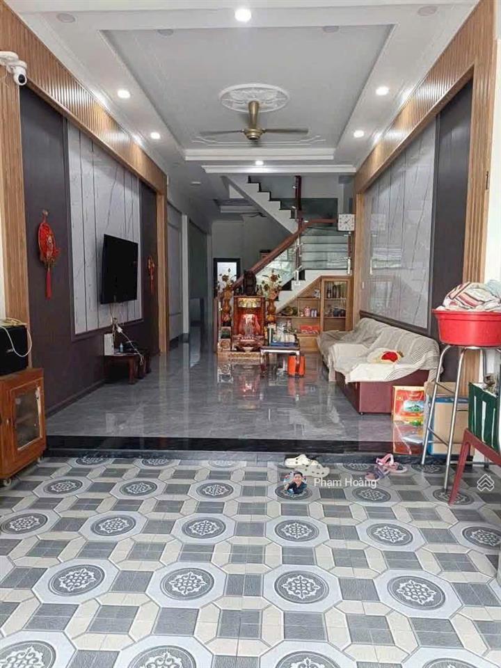Chính chủ cần bán nhà đẹp mới 1 trệt 2 lầu sân xe hơi đông hòa, tp hcm dt 88m2 full thổ cư