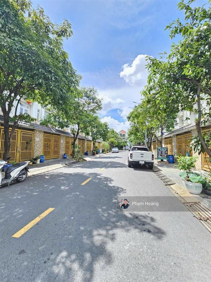 Bán nhà sổ hồng riêng có hoàn công 72m2 bán nhà 1 trệt 2 lầu kdc đường võ thị sáu p. đông hòa tphcm