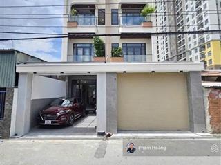 Bán căn nhà mới xây kiên cố đã hoàn công dt 137,5m2 tặng full nội thất có sân oto sân vườn sau nhà