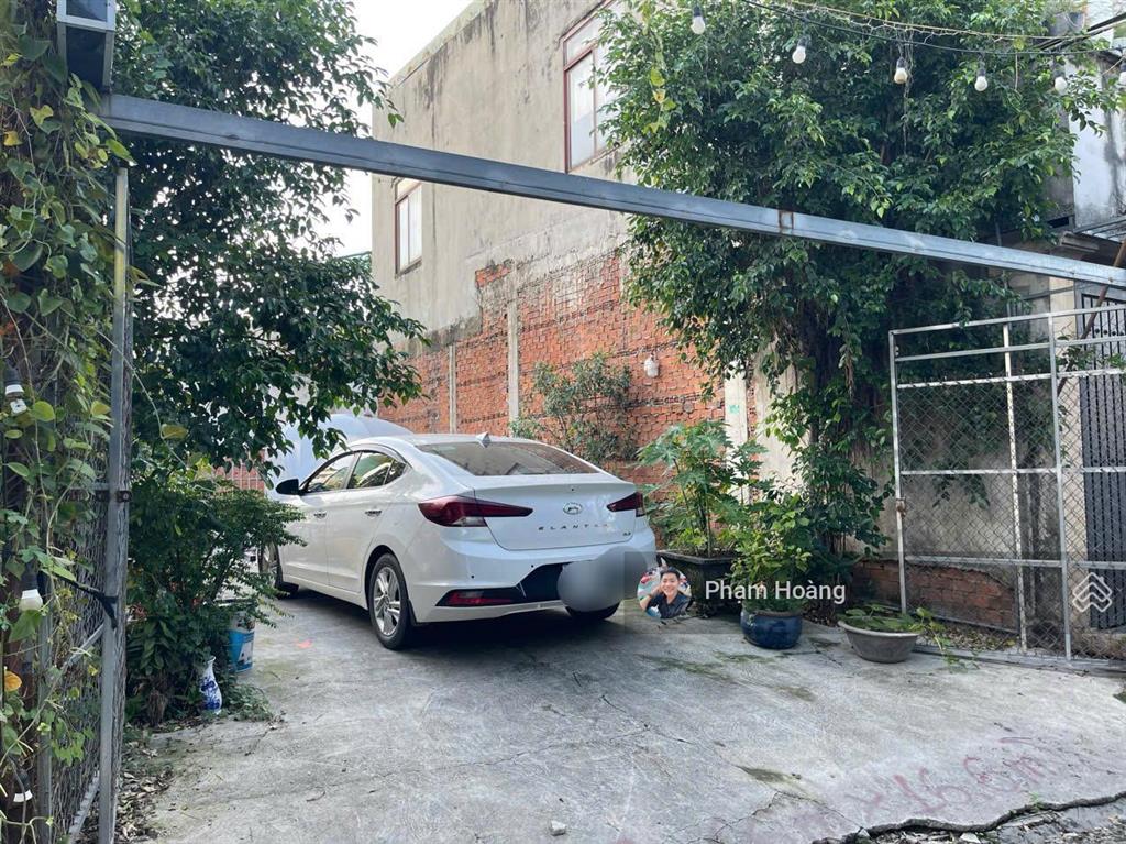 Bán đất đẹp trục hai bà trưng trung tâm p. dĩ an giá tốt 4,5 tỷ ngang 6m dt 100m2 gần siêu thị go